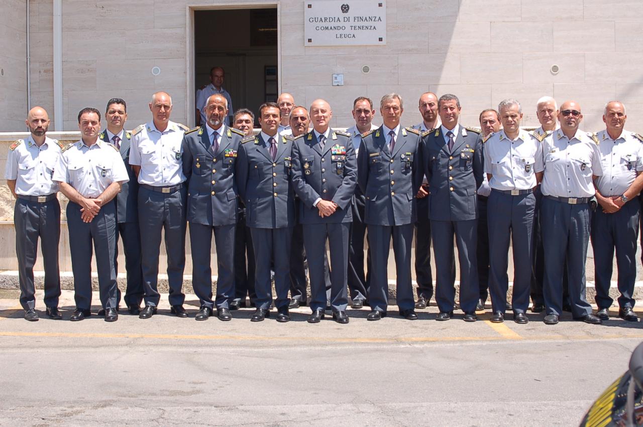 Il Generale Vito Augelli In Visita Alla Tenenza Della Guardia Di