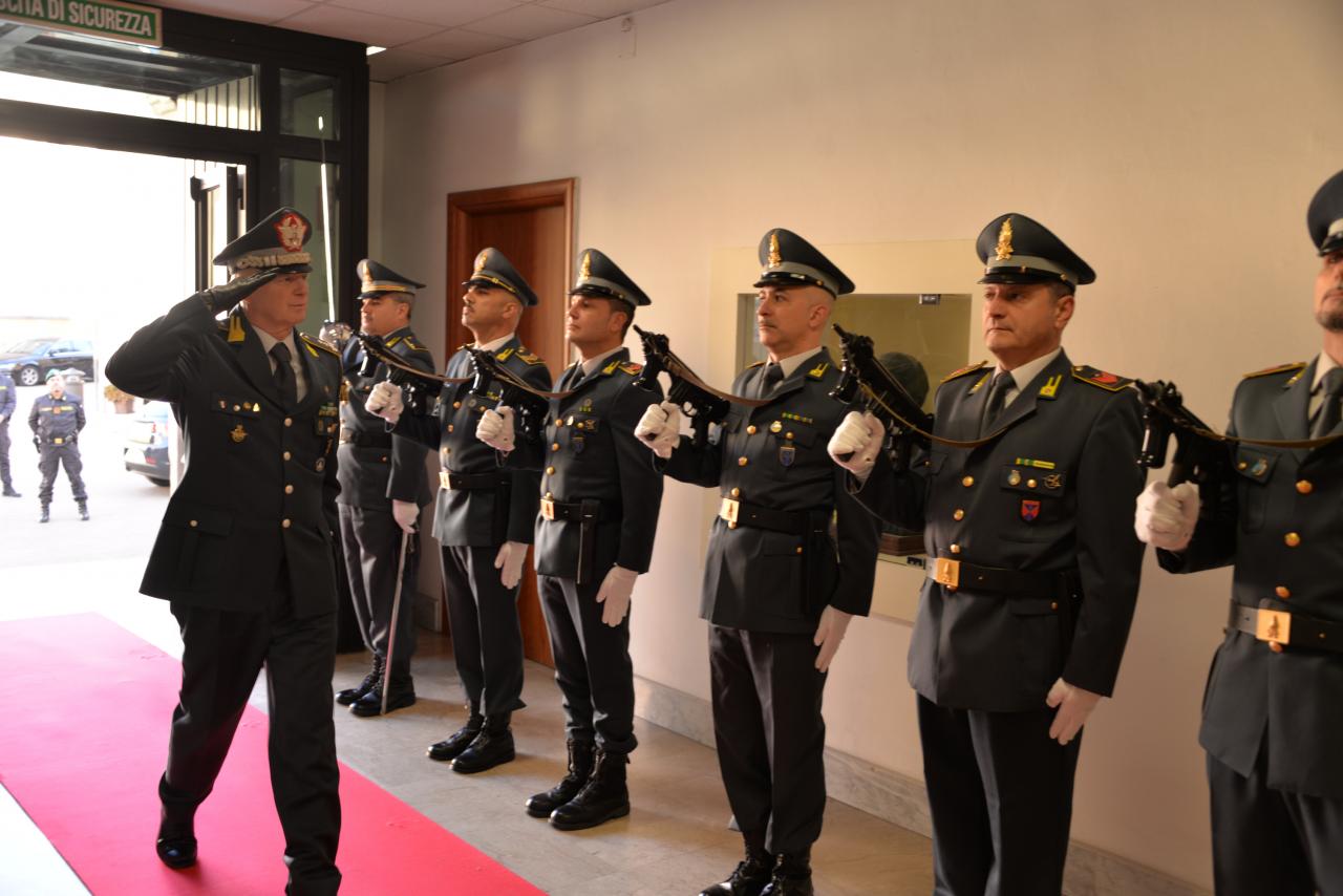 Il Comandante Regionale Puglia Della Guardia Di Finanza In Visita Al ...